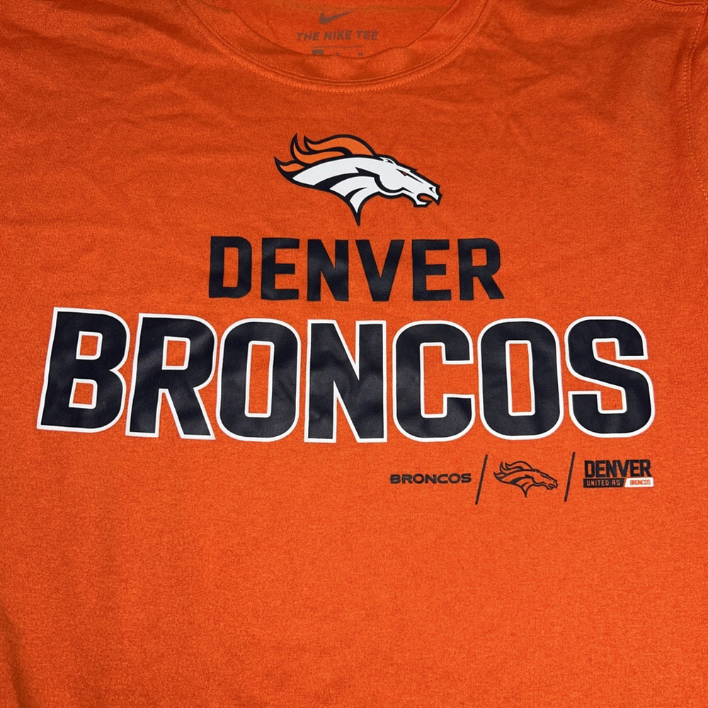 Denver Broncos Men’s Med NWT Orange Nike Dri Fit Short Sleeve T Shirt - Picture 3 of 8